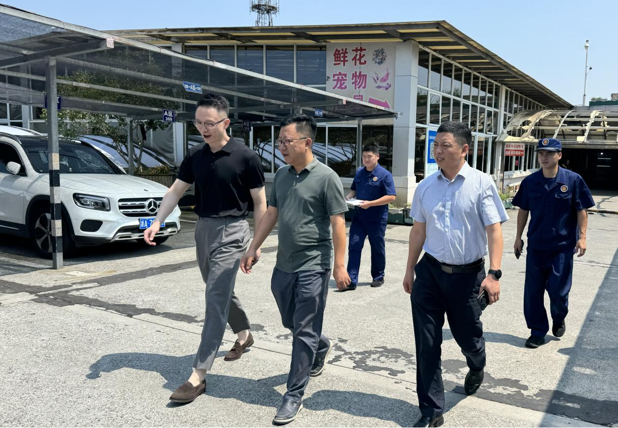 加强隐患排查，，，，，，，筑牢安全防线