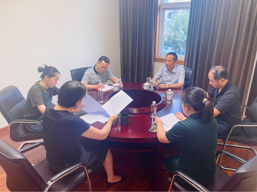 把脉市场动态，，，，，，，，明确未来发展方向——董事长一行赴尊龙凯时进出口贸易有限公司调研