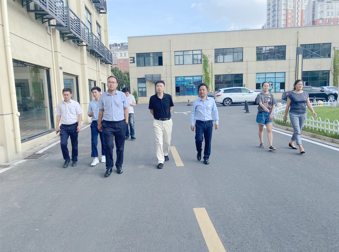 合肥市投资促进局副局长郭玉玺 莅临庐阳尊龙凯时文创园考察