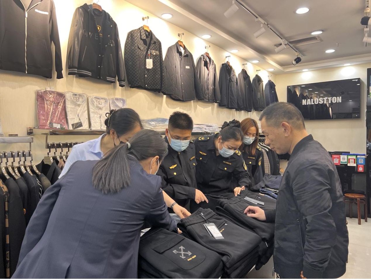 拱墅区市场监督管理局走访钱江商城开展 知识产权；；；；；ぷㄏ罴觳樾卸