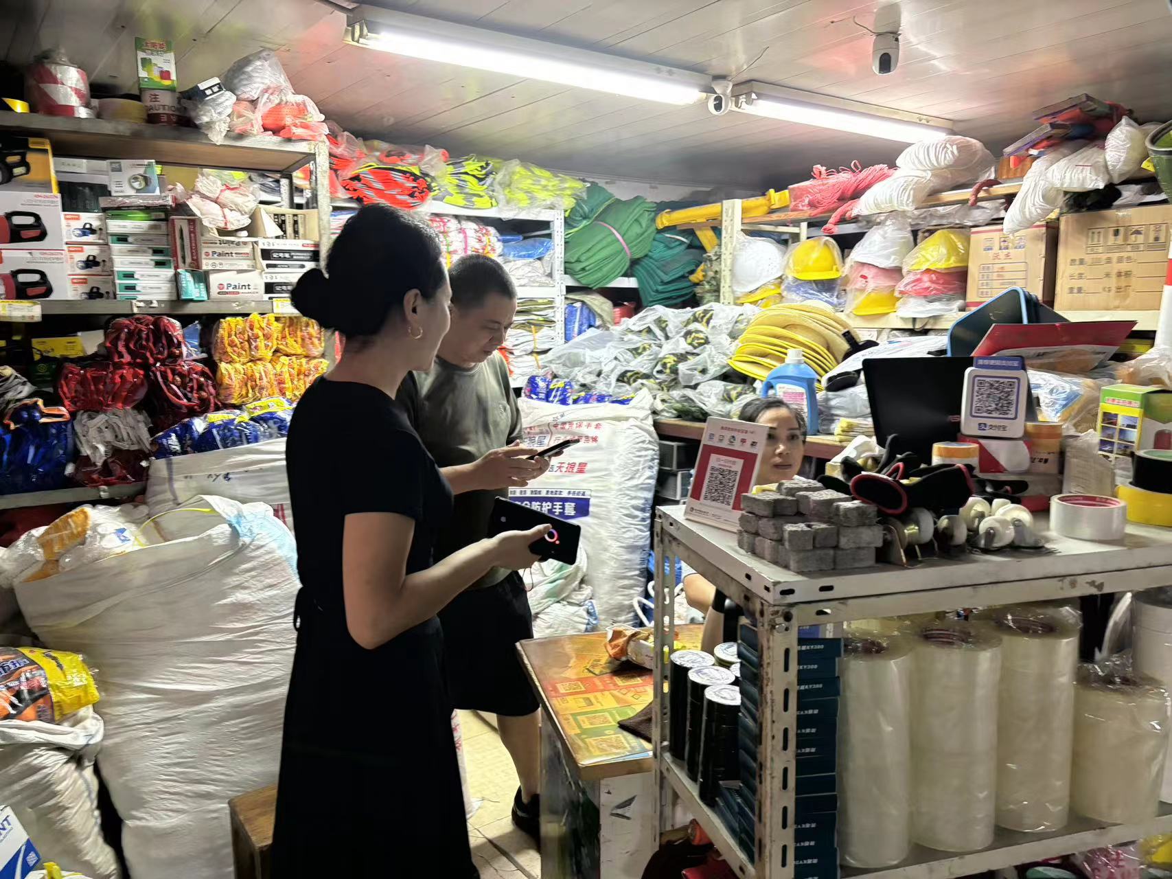 尊龙凯时市场防汛在行动