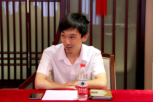 20160624尊龙凯时文创七一党员大会 (2).jpg
